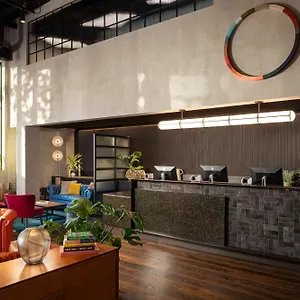 فندق The Gantry London, Curio Collection By Hilton, لندن